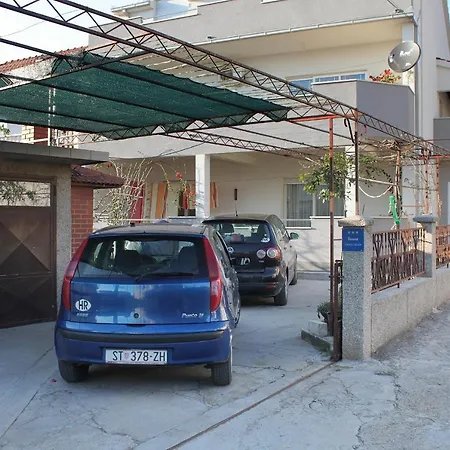 Lejlighed With Parking Space - 9455