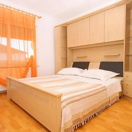 Apartment Apartments With Parking Space Trogir - 9455 Trogir