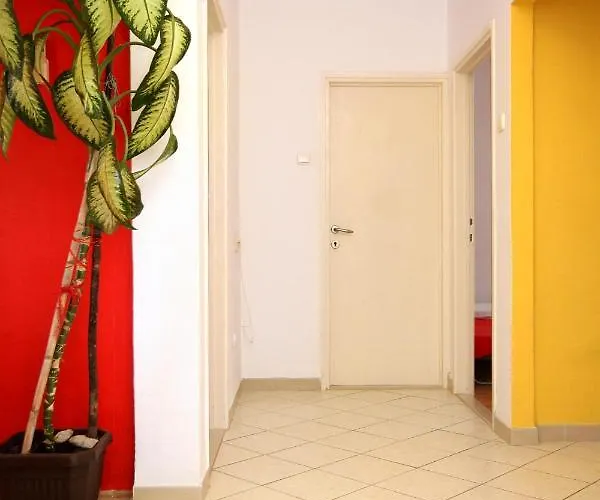 Apartments With Parking Space Trogir - 9455 Apartment Trogir