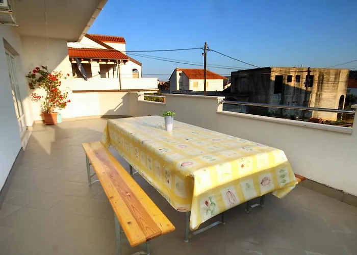 Apartment Apartments With Parking Space Trogir - 9455 Trogir