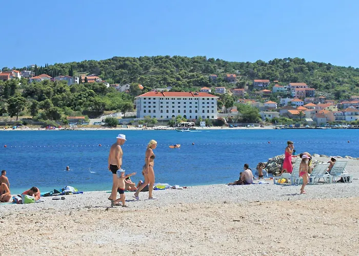 Apartments With Parking Space Trogir - 9455 Apartment